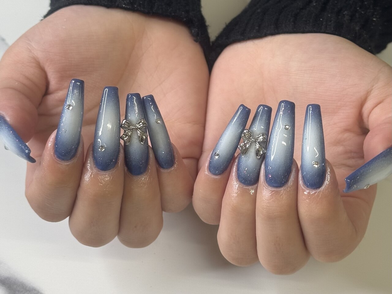 2025年-2026年冬トレンド】エアブラシのネイルデザイン集｜人気順