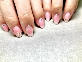 可愛いチークネイル