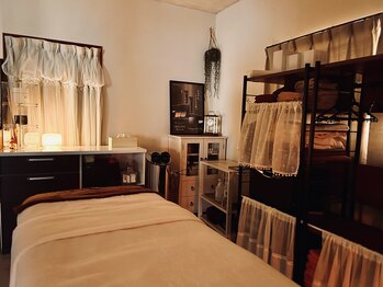 エステティックサロン マーレ(ESTHETIQUE SALON mare)/施術のお部屋の内装