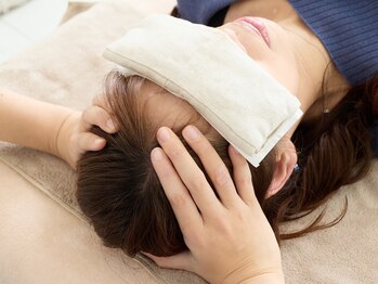シャイン(Shine)の写真/ 【完全個室】ヘッドスパで頭・首・肩のこりを解消し、疲れ目・むくみ改善♪リフトアップ効果も◎