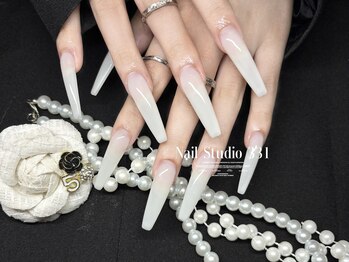 サンサンイチ 関内店(331)/乳白色ワンカラー