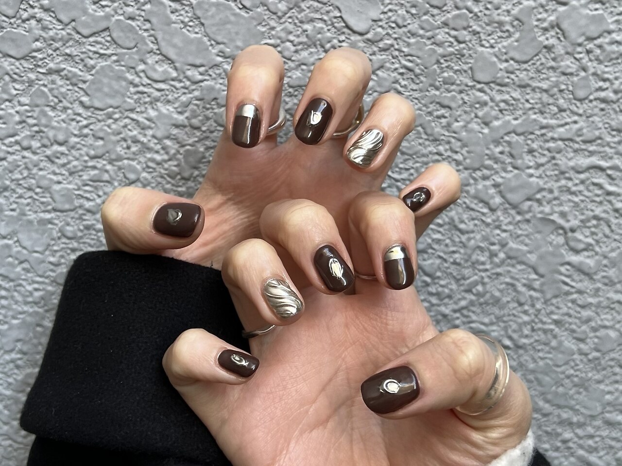 2025年-2026年冬トレンド】チョコのネイルデザイン集｜人気順｜2ページ