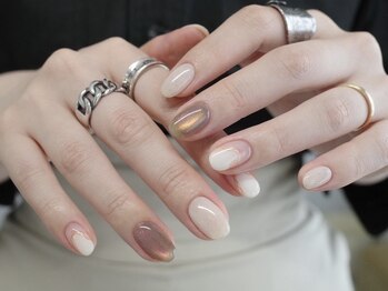 シーズネイル(She's nail)の写真/【当日予約OK◎】媚びない女性の大人ニュアンスnailをご提案♪華やかでありながら色気のある指先に＊