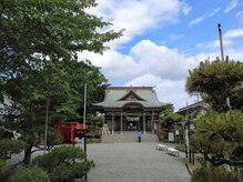 こうのせいたい/神社に見守られている立地の当院
