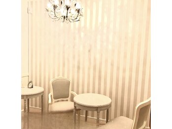 エステティック ジェミー(ESTHTETIQUE Gemmy)/