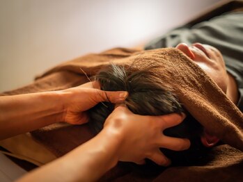 リーフ(Leaf)の写真/本場中国の伝統手技+かっさで頭のツボを刺激し眼精疲労/頭痛を改善★思わずうたた寝してしまう心地よさ♪