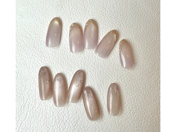 ムーイ(Mooi)の写真/お子様連れOK!オシャレを楽しみたいママさんにも嬉しいサロン♪シンプル可愛い大人ネイルはお任せください!
