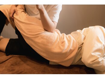 ホリスティックボディ ライカ(Lycka)の写真/【猫背・肩こり・腰痛改善】理想の体づくりを◎美容矯正《骨盤矯正×美姿勢》自律神経改善ヘッドスパ付き♪