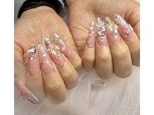 ネイル スワンベリーの雰囲気(ワンホン好きにトレンド感たっぷり♪キラうるちゅるん☆)