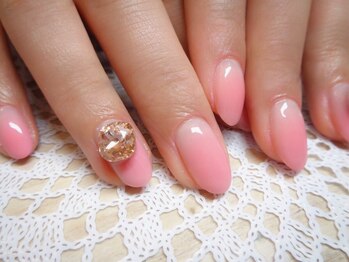 アミュリー ネイル アトリエ(Amury nail atelier)/チーク&ワンポイントビジュー☆