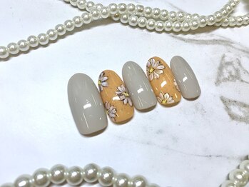 ルミエ(Lumie)/手描きマーガレットネイル