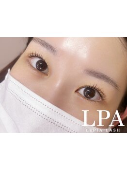 ナチュラル上品な目元にしたい