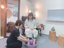 フットグッド 華乃叶(FootGood)の雰囲気（ゆったり広い空間でリラックスして施術が受けられます）