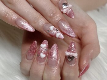 クララ(CLARA)の写真/大人っぽく上品にキラめく指先をゲット！スワロフスキーノンコーティングで特別な日を彩ります★