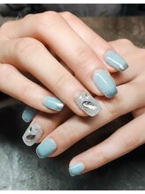 埋め込みネイル×グラデーション