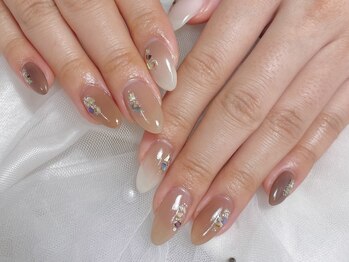 プレジールネイル 烏丸御池(Plaisir Nail)の写真/烏丸御池1分!《持込デザインOK》貴方らしさを引き出すオシャレな指先へ♪パラジェル/フィルイン/ネイルケア