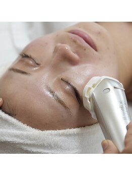 アロマ(AROMA)/拭き取り化粧水で角質ケア