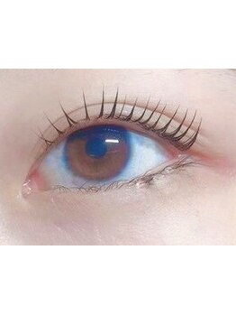 ナチュラル上品な目元にしたい