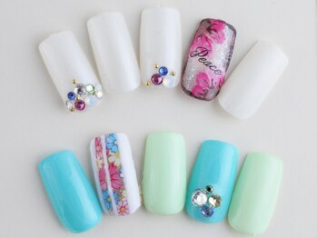 ライトネイルズ イバラキ(light nails IBARAKI)/手書きフラワーネイル♪