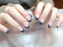 ネイルアンドまつげエクステ専門サロン スリー(THREE)/ネイビーブルーフレンチ