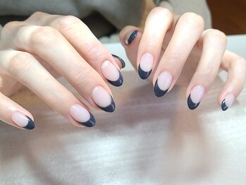 ネイルアンドまつげエクステ専門サロン スリー(THREE)/ネイビーブルーフレンチ