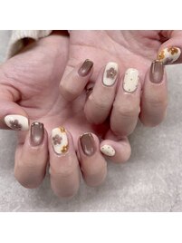 2025冬ネイル【花柄ネイル】