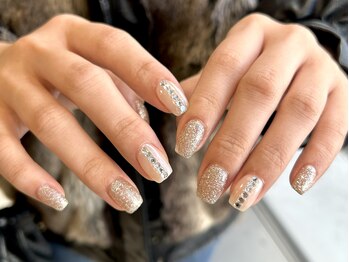 ラズワルド(Lazward)/キラキラ＊ストーンネイル