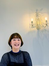 モモナ&nbsp;小谷 真依