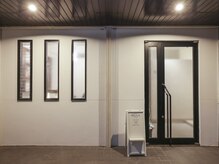 メリラ ザ ビューティー(MELILA THE BEAUTY)の雰囲気（テナント店舗(1階3店舗ある内の1番左が当サロンです)）