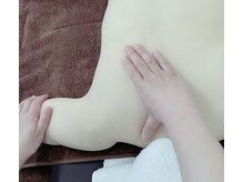 気楽 整体院の雰囲気（施術しながらお悩みをお伺いし気になる箇所を中心に施術可能◎）