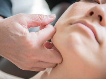 パールフェイスエステ ルペルル(PEARL FACE ESTHE la perle)/フェイスラインほぐし