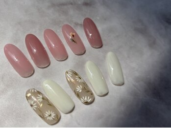 リネイル(Re nail)の写真/完全個室プライベートサロン★様々なシーンでも馴染む指先に！ワンカラーにちょっとのアクセントを★