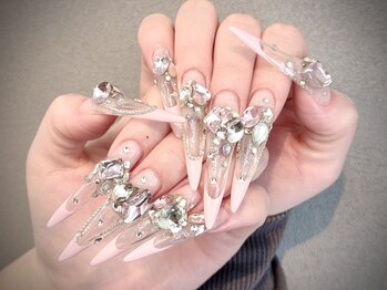ブイピーネイル 新大久保(VP nail)の写真/新大久保駅徒歩2分☆リボン・ハート・キラキラ等、可愛い&リーズナブルなネイルを楽しめる♪輝く指先へ◆