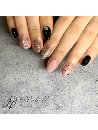 ツィードネイル