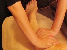 リフレッシュサロン こころの雰囲気（揉み潰した足裏の老廃物の排出を促します☆）