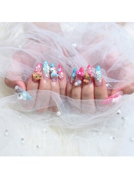 プリズム(PRISM)の写真/【ジェルネイル無制限やり放題￥10500】推しネイルやキャラネイルなどパーツ盛りだくさんのネイルもお任せ*