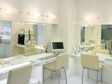 シーボン 富士店の雰囲気（メイクブースもご用意※メイク品はご持参くださいませ。）