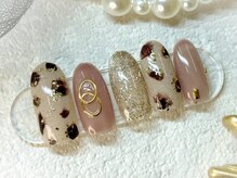 クオン(KUON)/ニュアンスダルメシアン柄ネイル