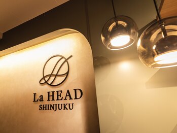 ドライヘッドスパ専門店 La HEAD　新宿西口/ヘッドスパ/肩こり/眼精疲労/暖色の光に包まれる上質な空間