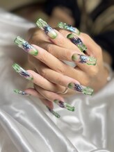ビーネイル(8ee Nail)