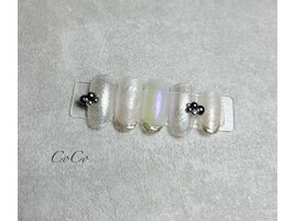 パールビジューネイル