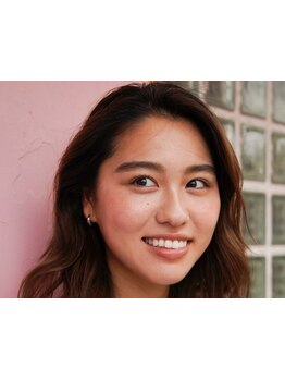 ナチュラル上品な目元にしたい