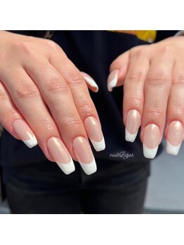 ネイルズラゾ(Nails Lazos)/フレンチ×ミラー