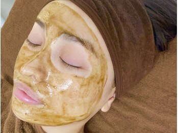 ミー(Mii)/国産ハーブピーリングで肌質改善