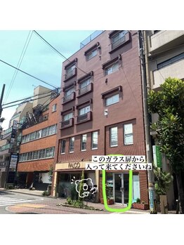 ウチニィ(uchiny)/ビューラー式まつ毛パーマ専門店