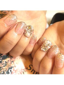 トータルサロン 白べぇーっ プラス/キラキラネイル