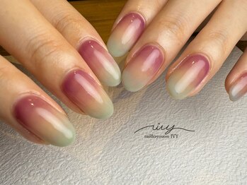 アイヴィー(IVY)/グラデーションネイル