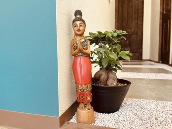 ローイスパ(Loyspa)/サワディー人形