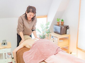 おと(恩智)の写真/明るい雰囲気の中で、選べるアロマと全身オールハンドケアを楽しもう！疲れを癒す特別な時間を提供します♪