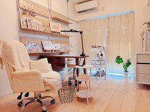 アール ウィズ ワイネイル(R.with.Y NAIL)の雰囲気（落ち着きのあるプライベート空間。）